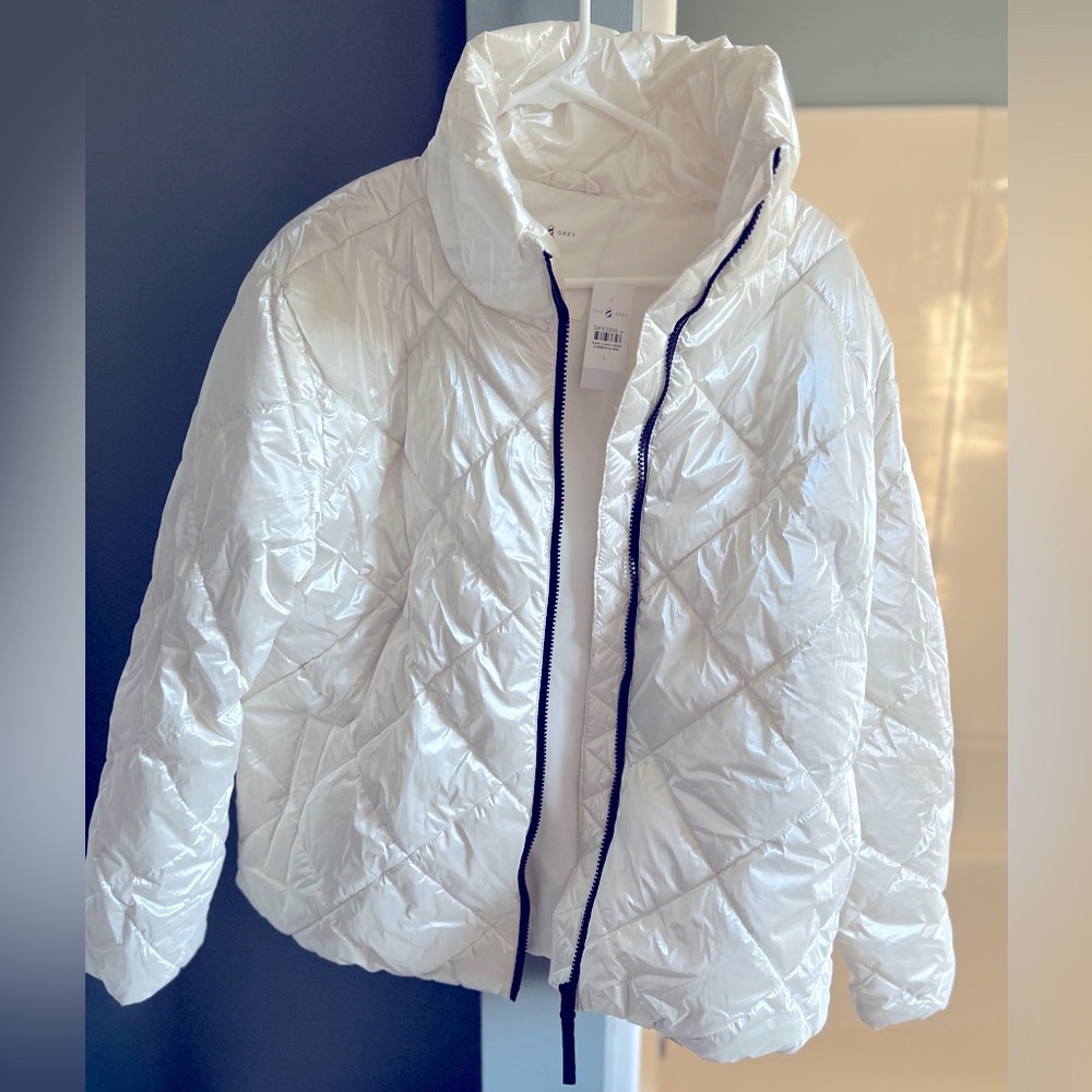 Lou & Grey NWT Puffer Jacket